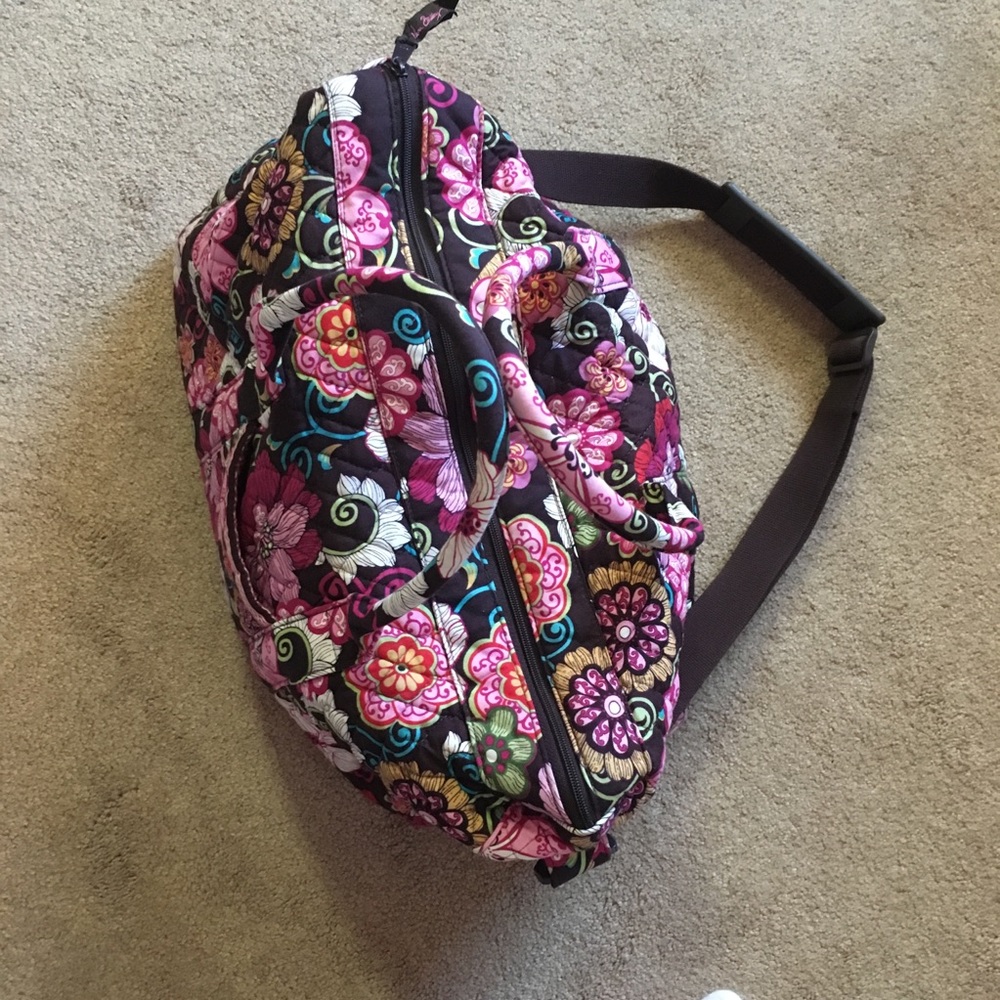 Vera Bradley overnight bag - Picture 3 of 3